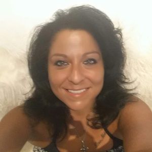 Meet your Posher, Debz